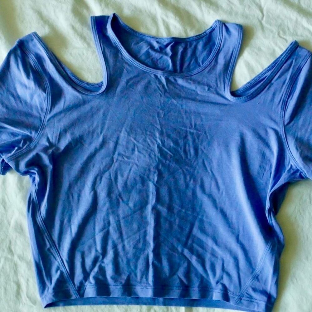 Lululemon Women's Blue and Purple Crop-top